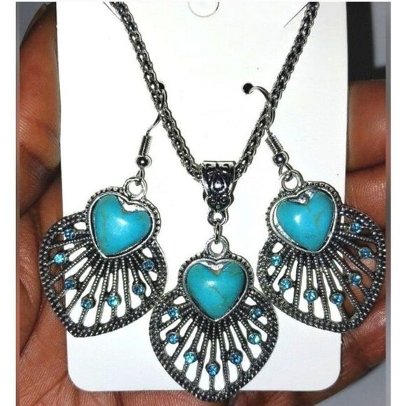 Vintage Ladies Boho Jewelry Set Hollow Leaf Shaped Inlay Heart Shape Stone - Picture 1 of 8